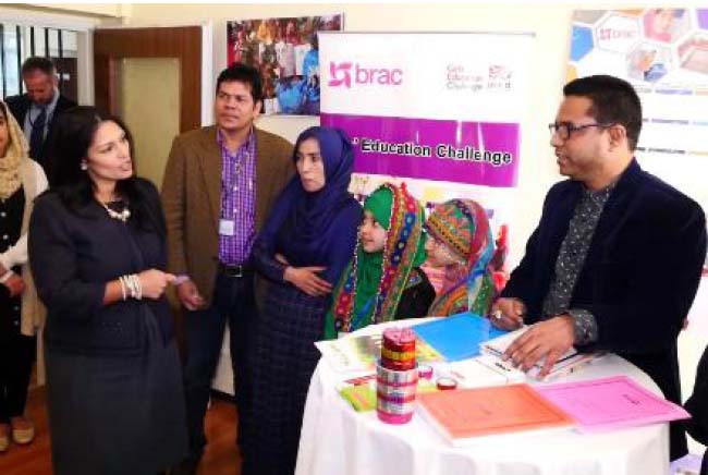 300,000 Afghan Girls Benefited from UK Education Program